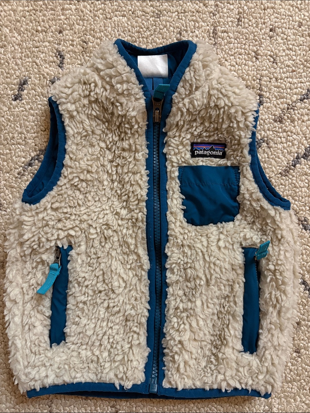 Patagonia kids Sherpa Vest (12/18m)
